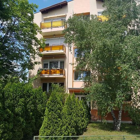 Bazsi Apartman Siófok Exterior foto